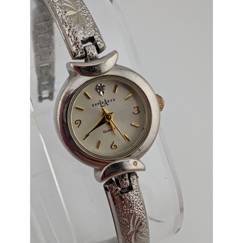 LA‎ Express Watch Women 19mm Silver Case Silver 6.75" Band- New Battery